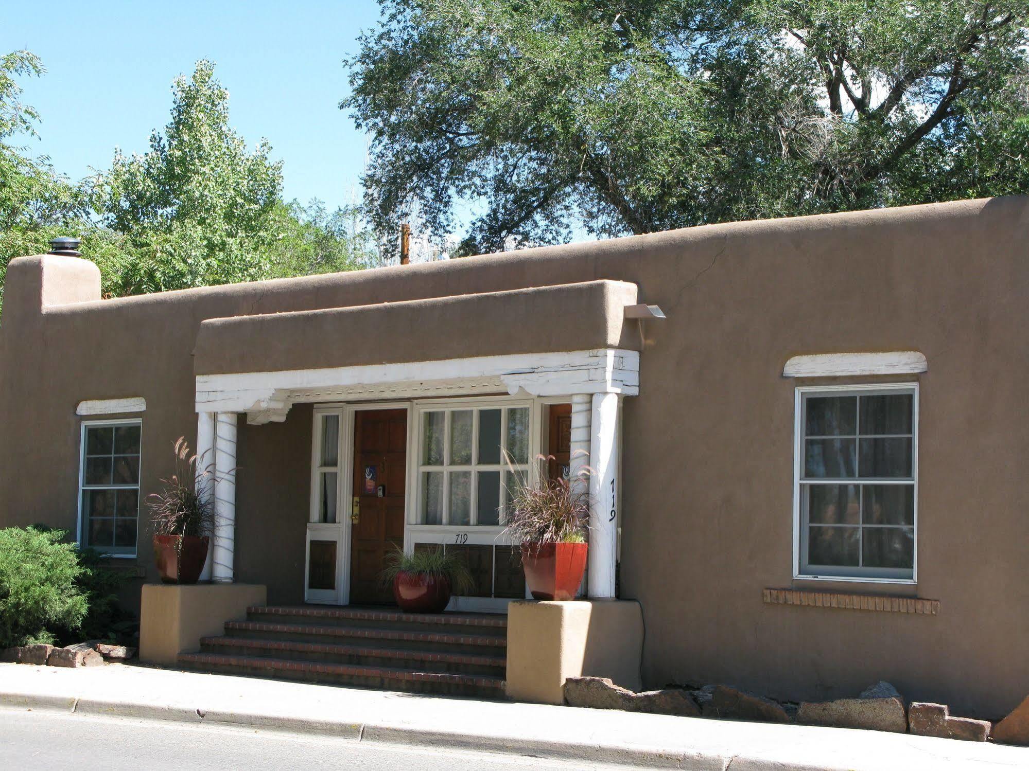 Casa De Tres Lunas/House Of Three Moons Santa Fe Exterior photo